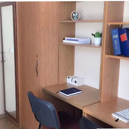 Akademik *